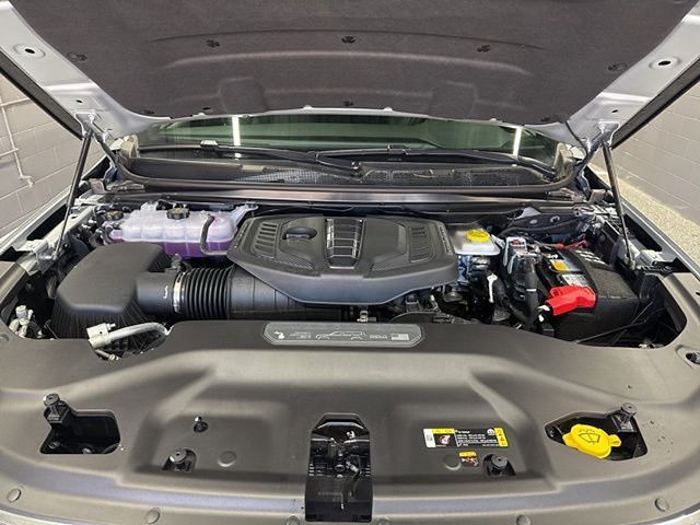 Vehicle image 8 of 22