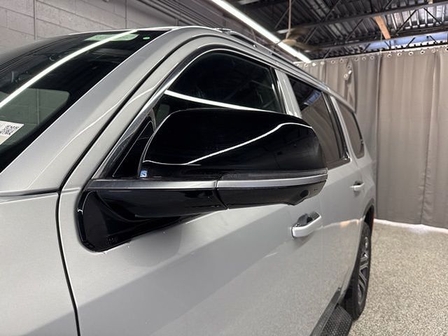 Vehicle image 14 of 22