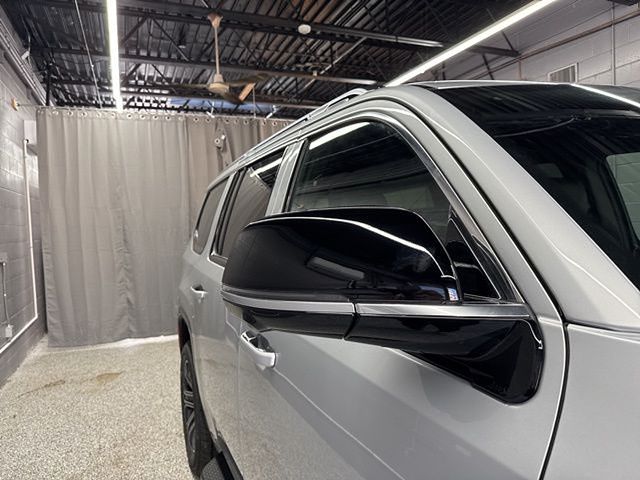 Vehicle image 15 of 22