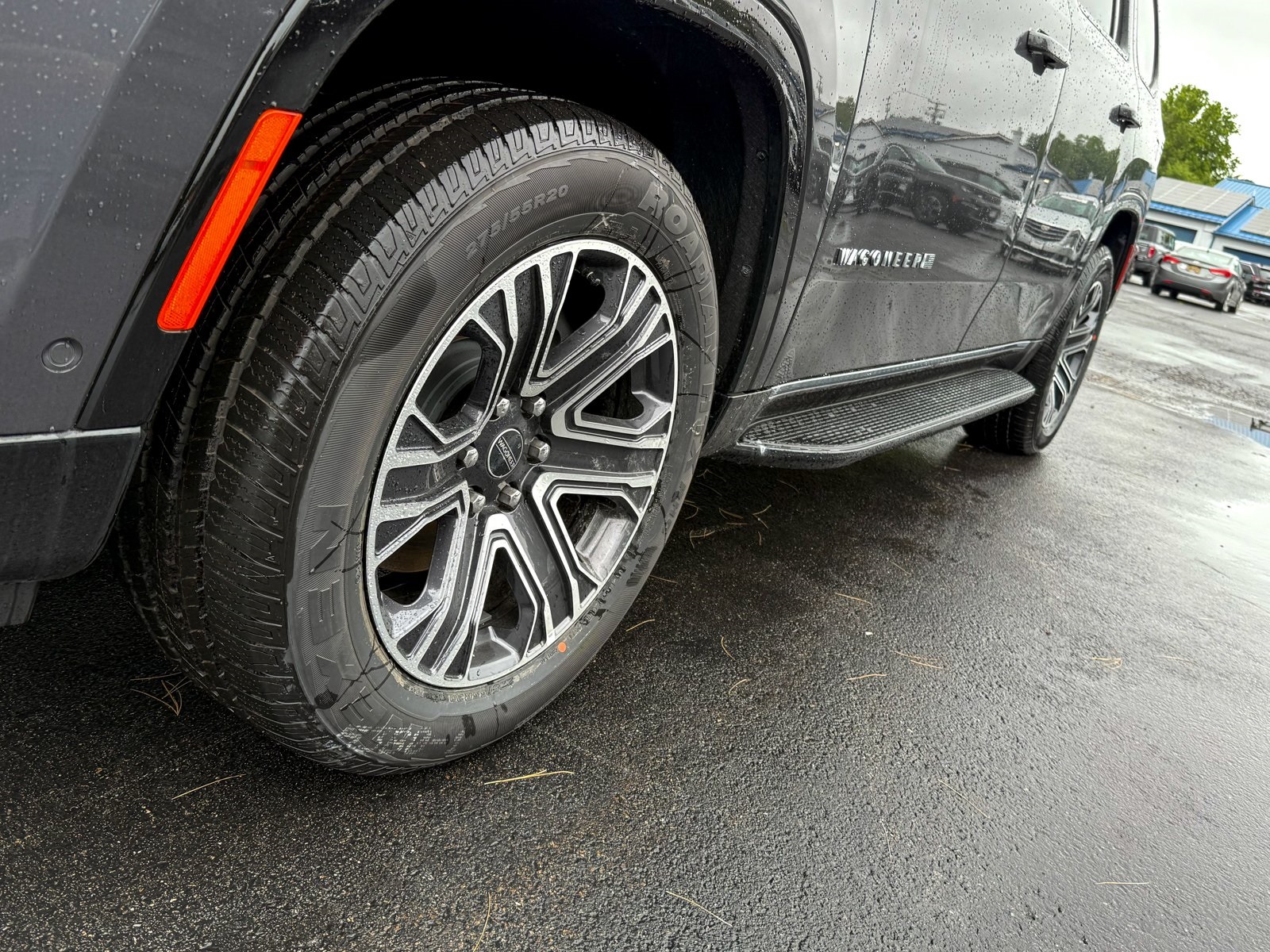 Vehicle image 15 of 40
