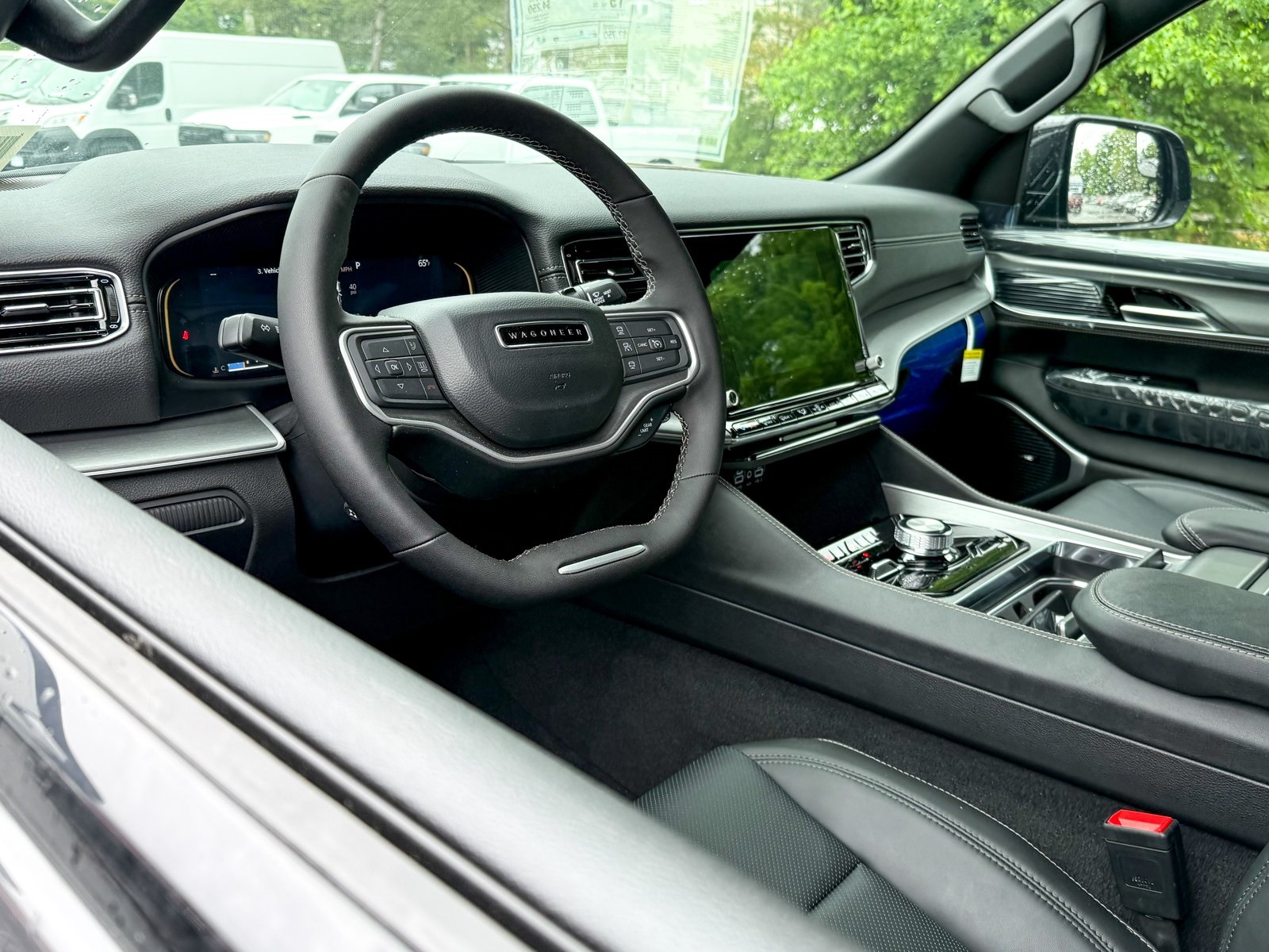 Vehicle image 9 of 40