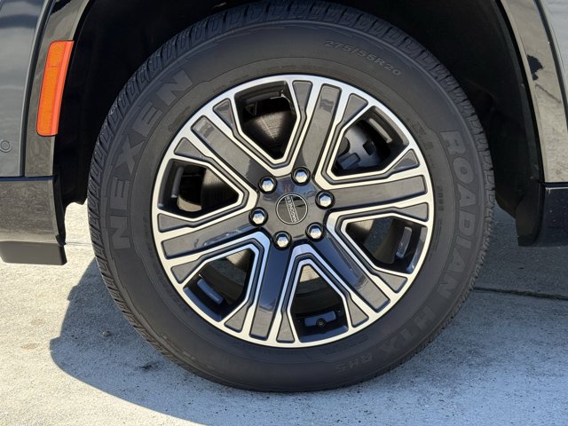 2025 Jeep Wagoneer Base Image 7 of 18