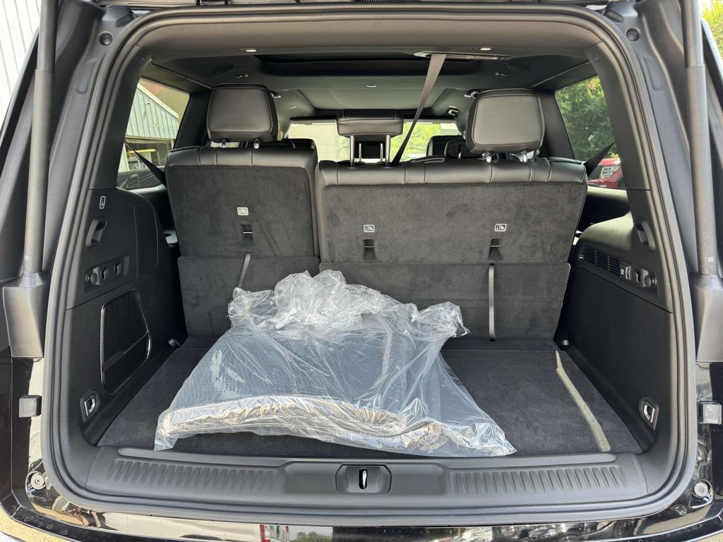 Vehicle image 9 of 27