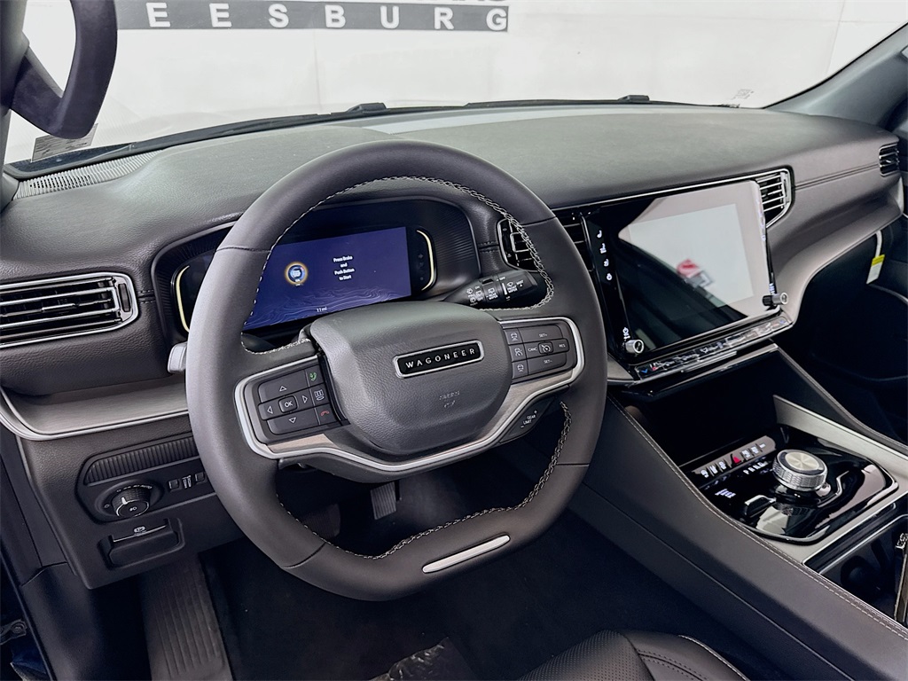 Vehicle image 9 of 33
