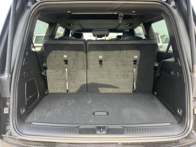 Vehicle image 8 of 13