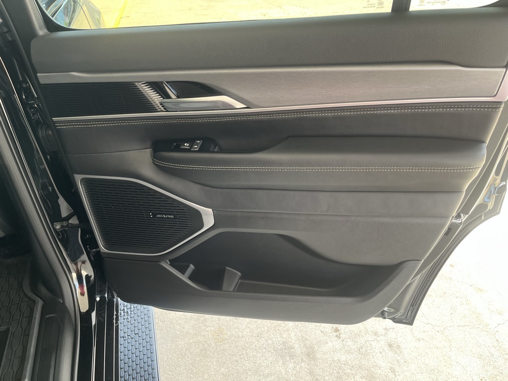 Vehicle image 40 of 57