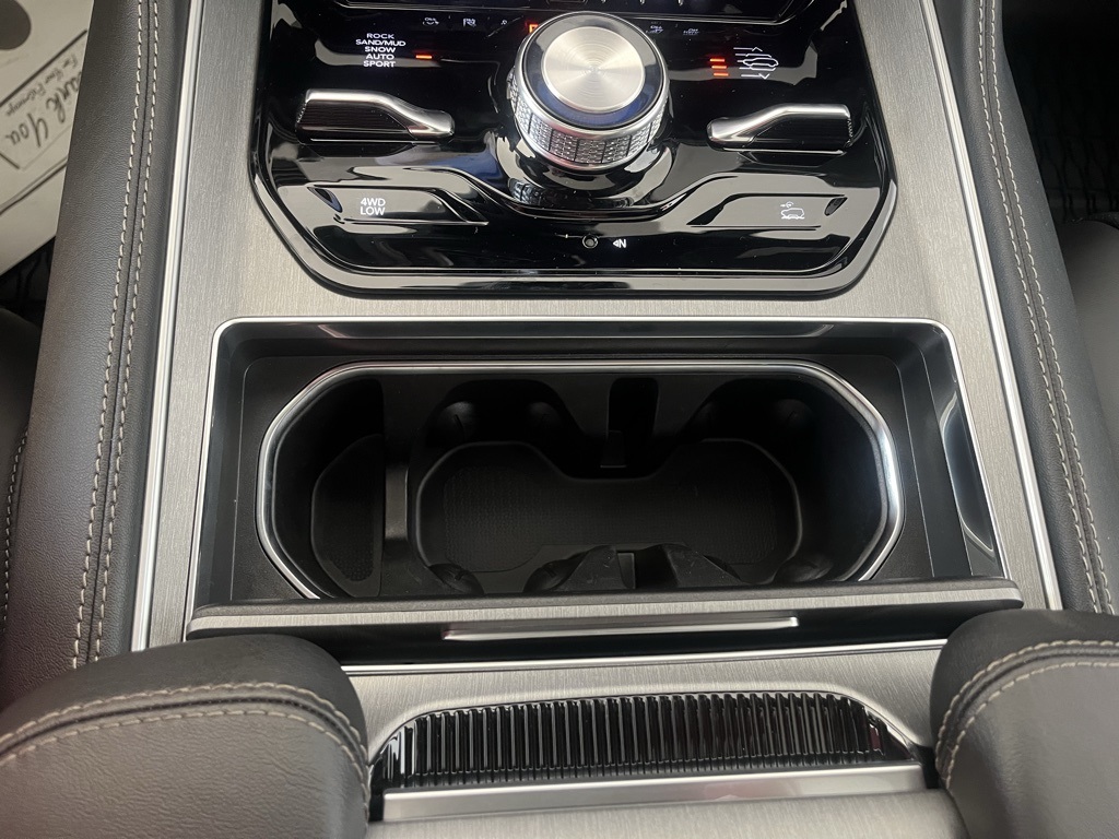 Vehicle image 52 of 57