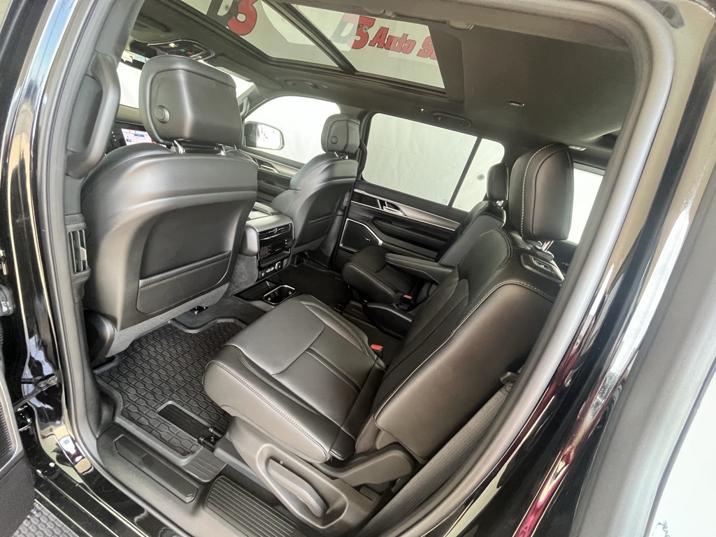 Vehicle image 25 of 57