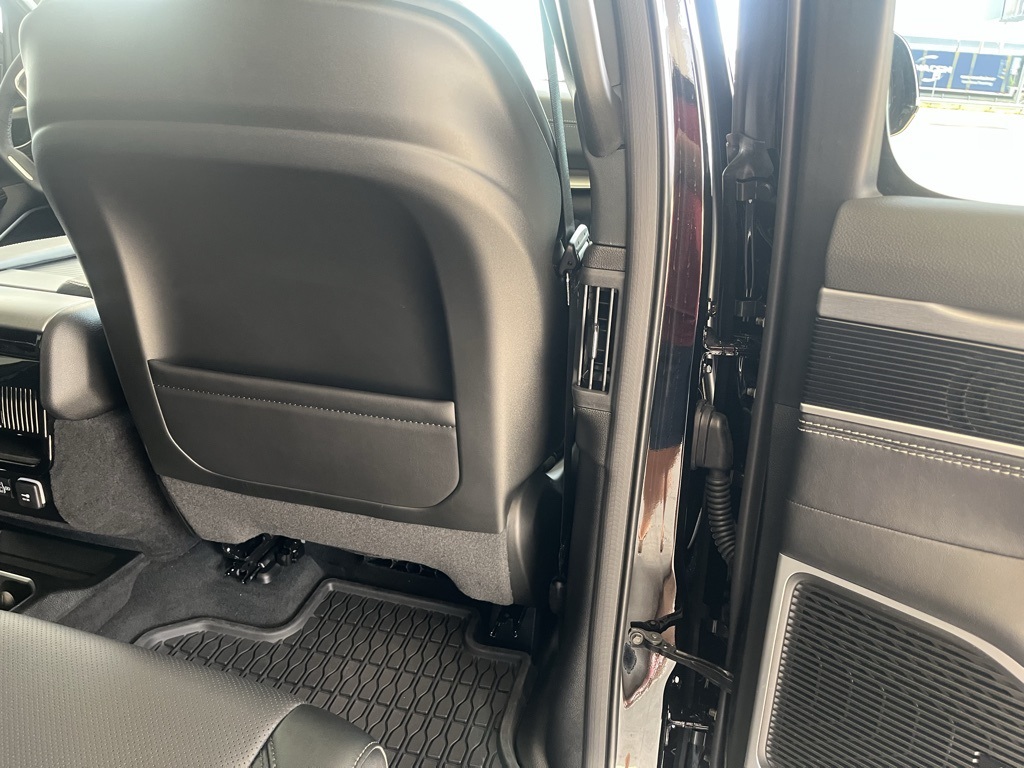 Vehicle image 26 of 57