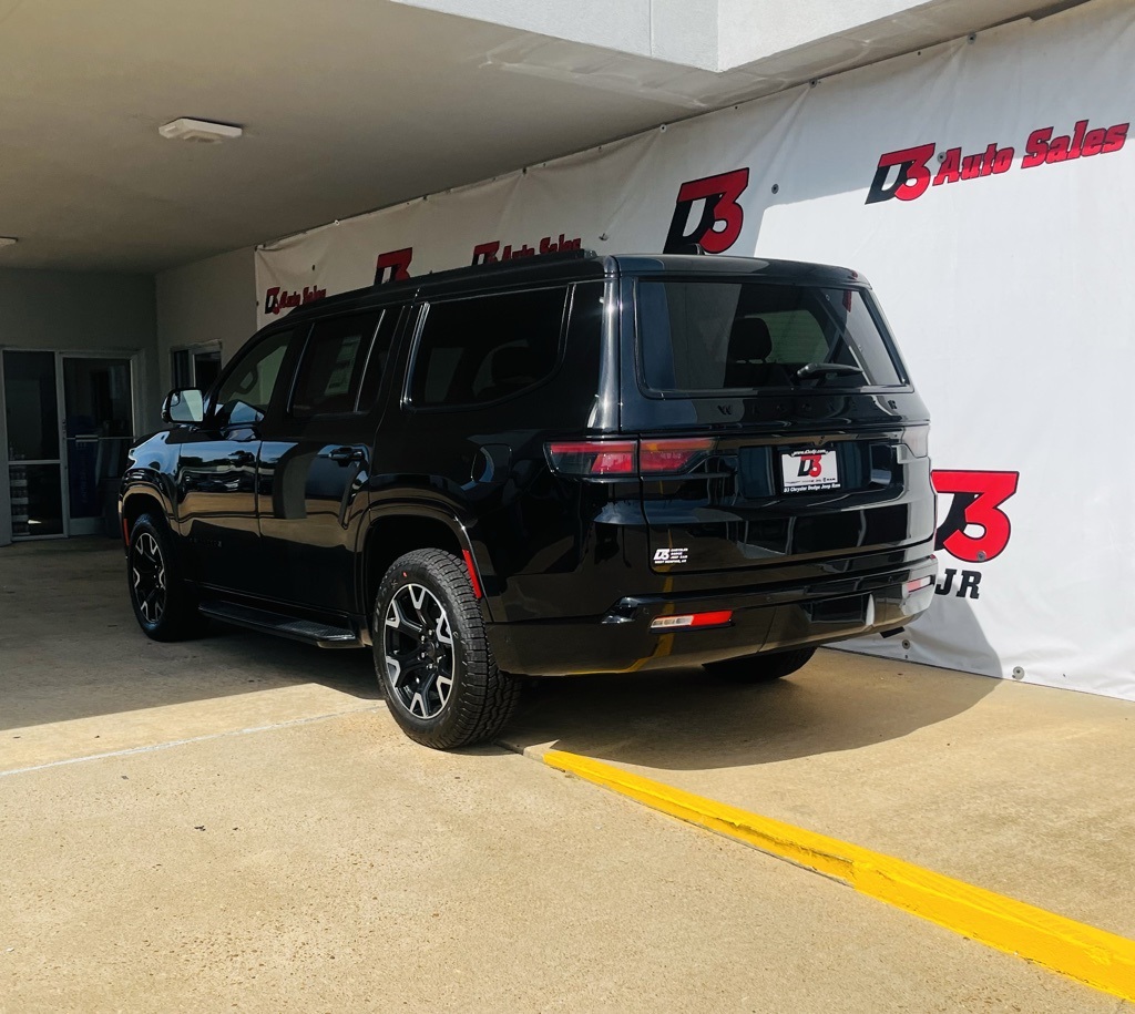 Vehicle image 10 of 57