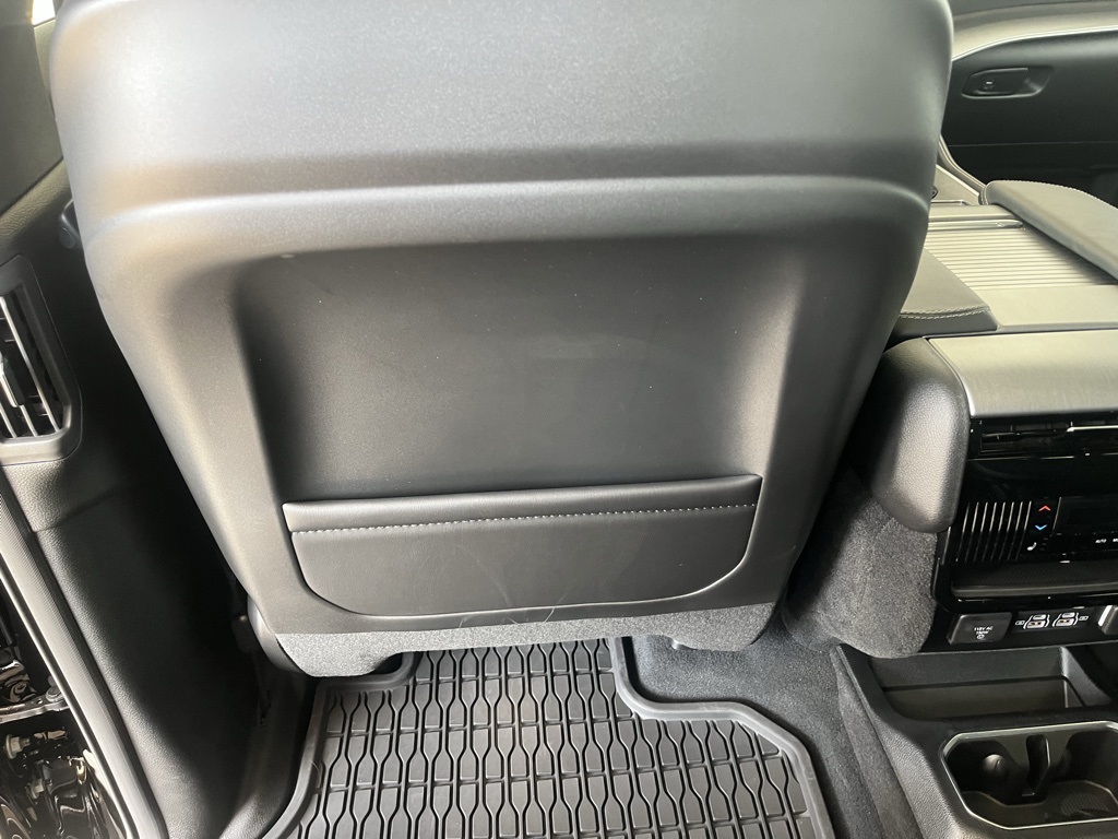 Vehicle image 51 of 57