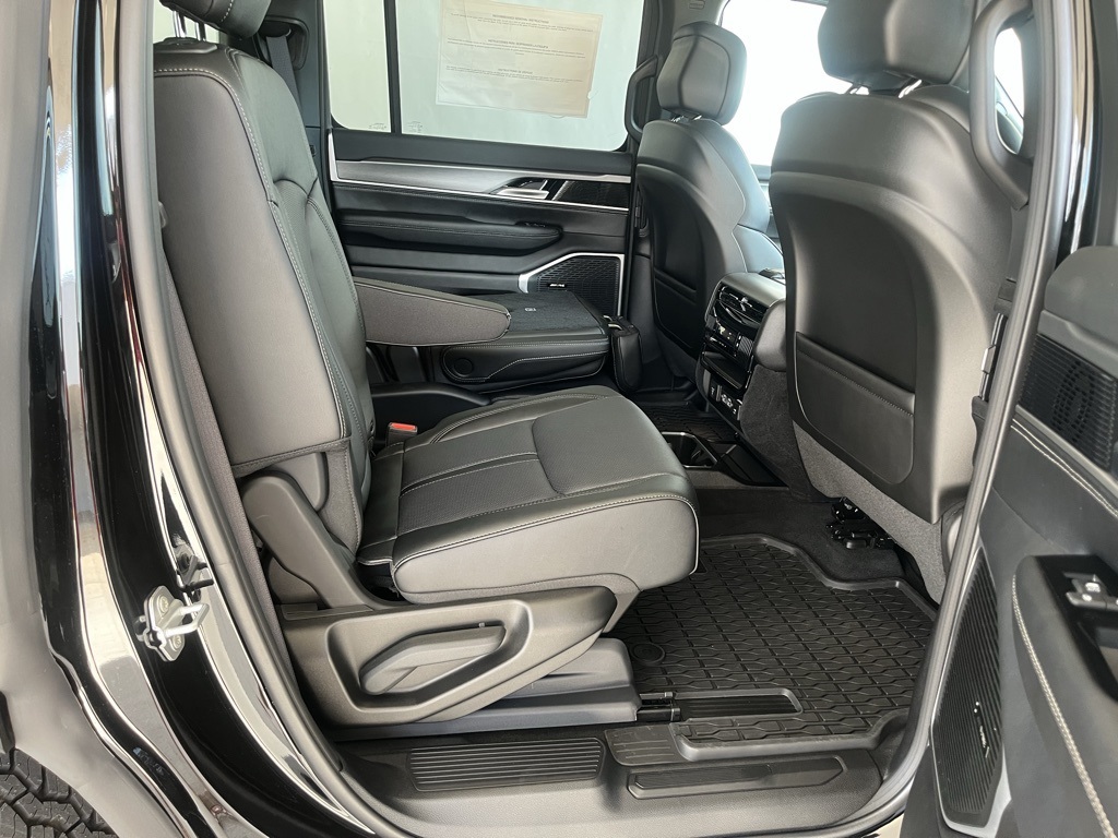 Vehicle image 17 of 57