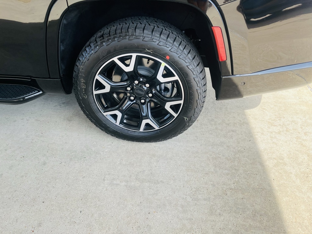 Vehicle image 13 of 57