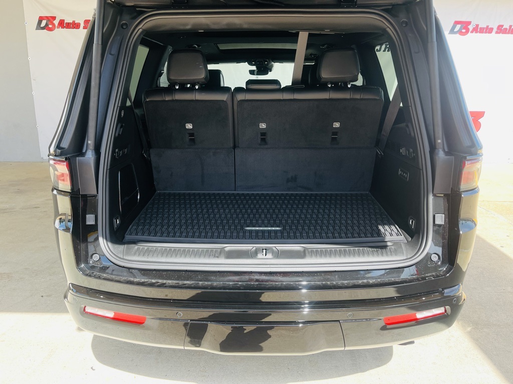 Vehicle image 16 of 57