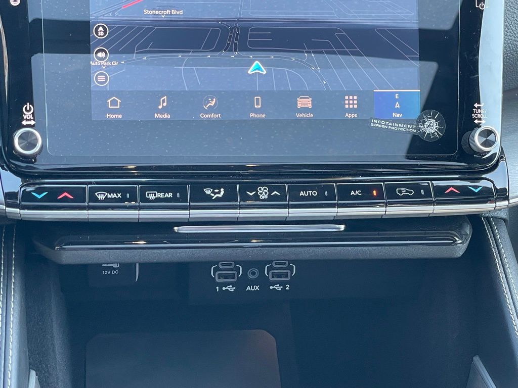 Vehicle image 16 of 18