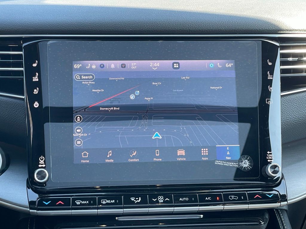 Vehicle image 15 of 18
