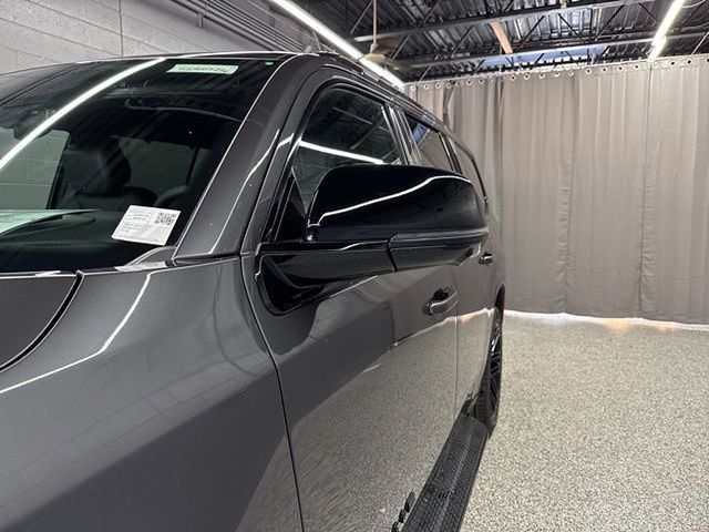 Vehicle image 23 of 28
