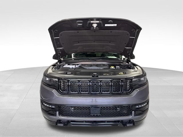 Vehicle image 3 of 28