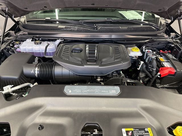 Vehicle image 19 of 28