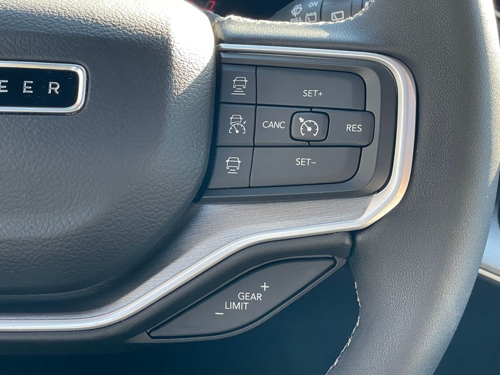 Vehicle image 19 of 19