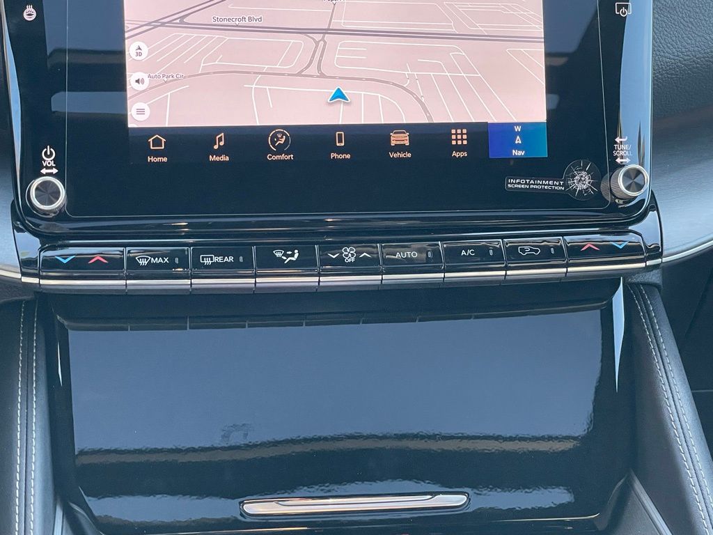 Vehicle image 17 of 19