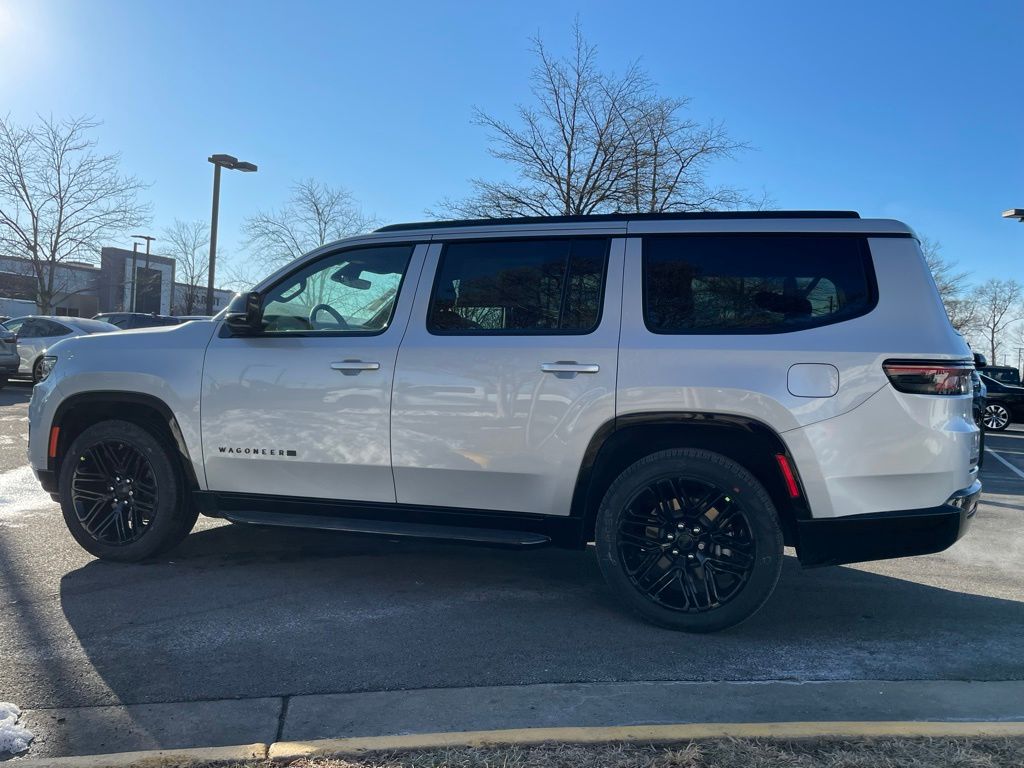 Vehicle image 8 of 19