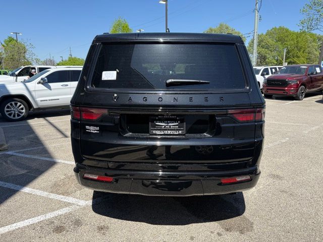 Vehicle image 7 of 39