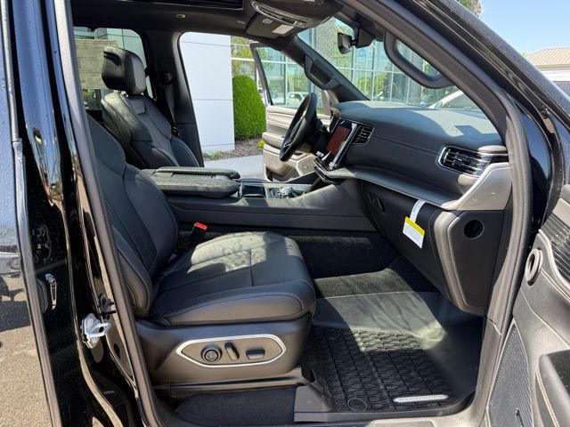 Vehicle image 18 of 39