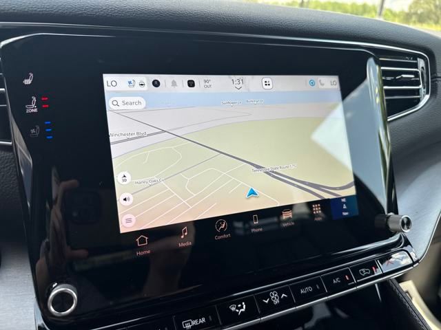 Vehicle image 26 of 39