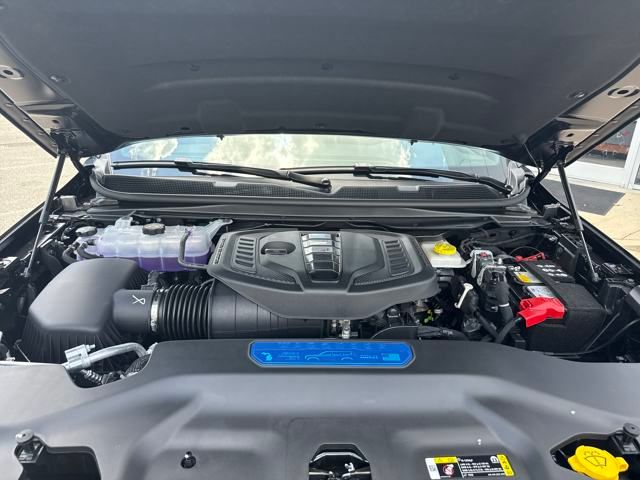 Vehicle image 9 of 39