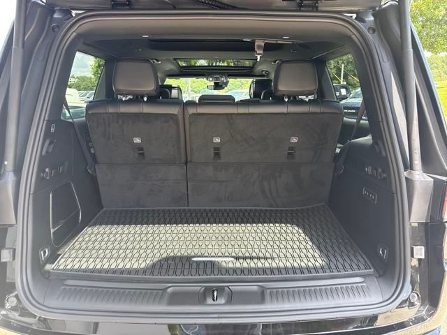 Vehicle image 11 of 39