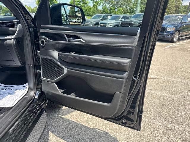 Vehicle image 24 of 39
