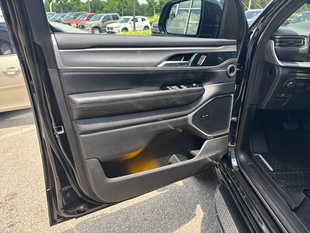 Vehicle image 39 of 39