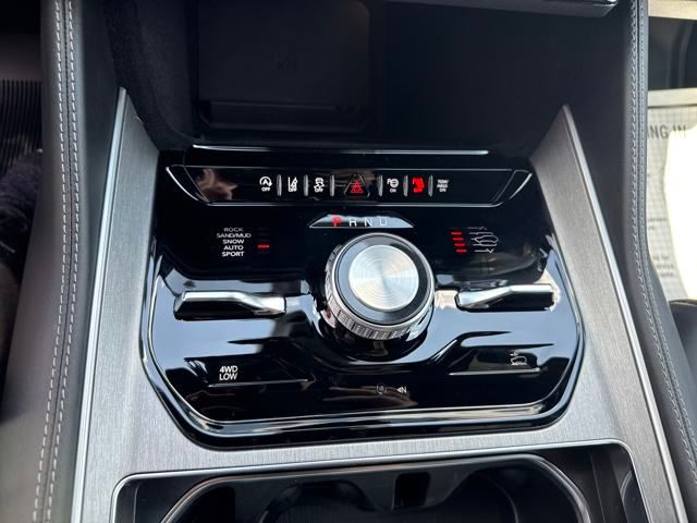 Vehicle image 29 of 39