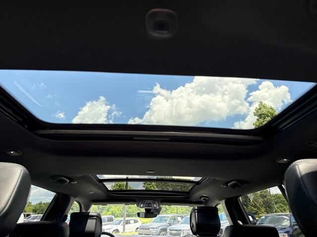 Vehicle image 23 of 39