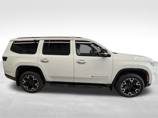Vehicle image 5 of 24