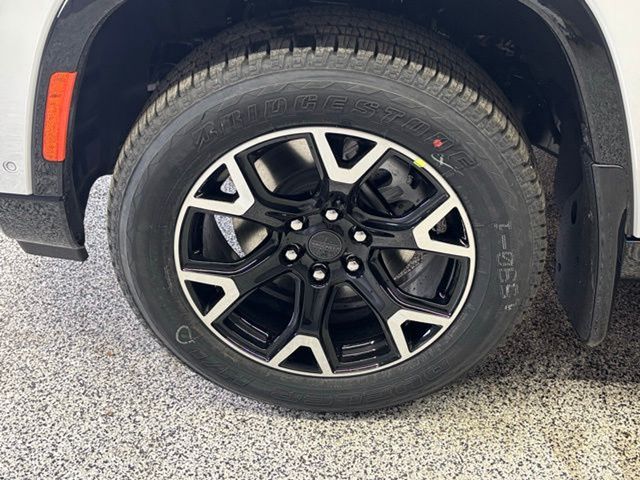 Vehicle image 24 of 24