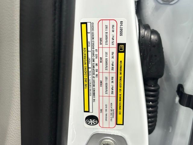 Vehicle image 16 of 24