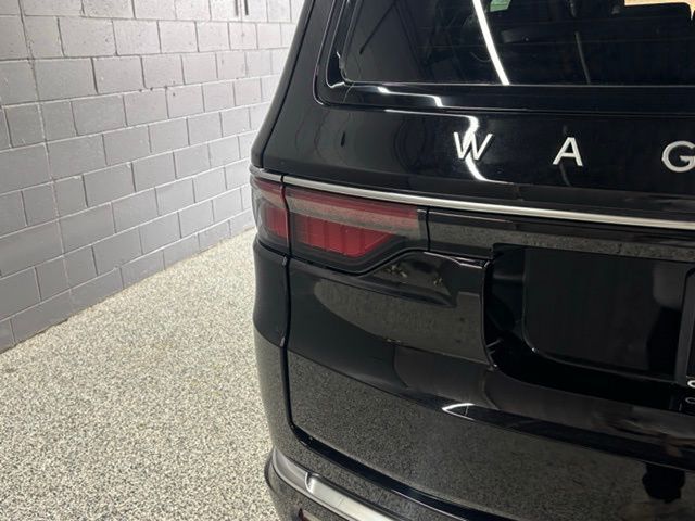 Vehicle image 12 of 19