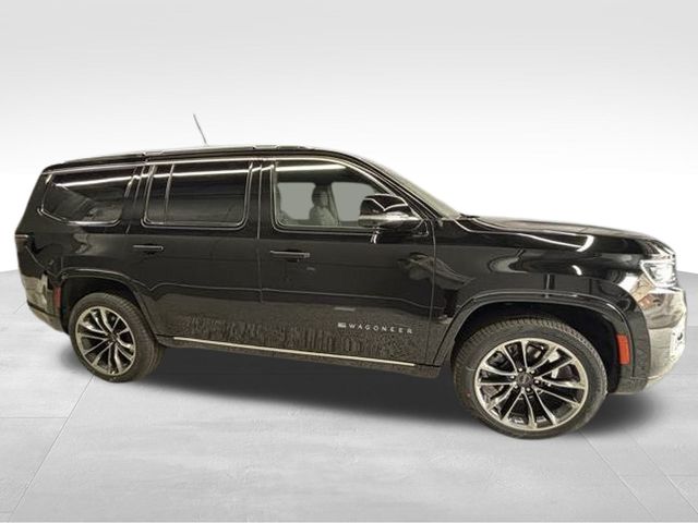 Vehicle image 4 of 19