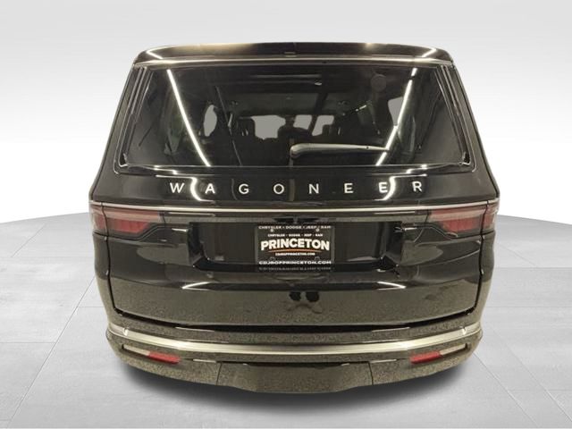Vehicle image 8 of 19