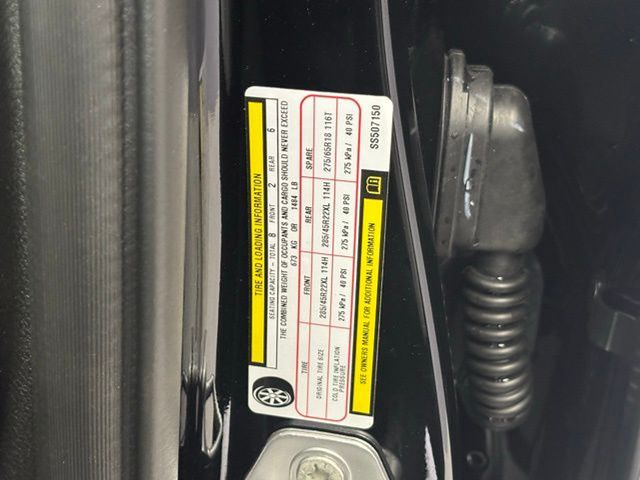 Vehicle image 18 of 19