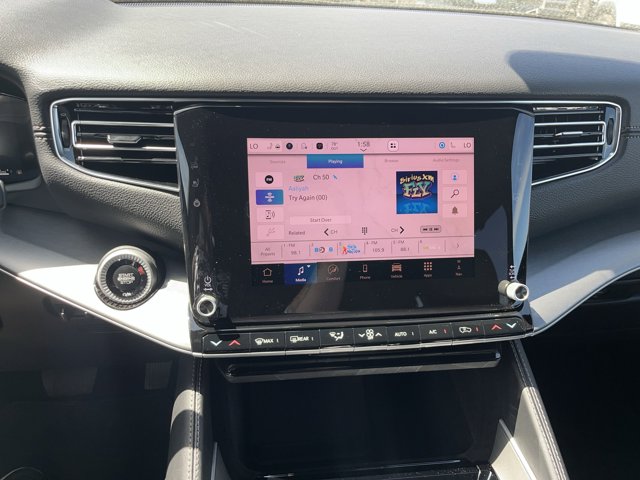Vehicle image 11 of 13