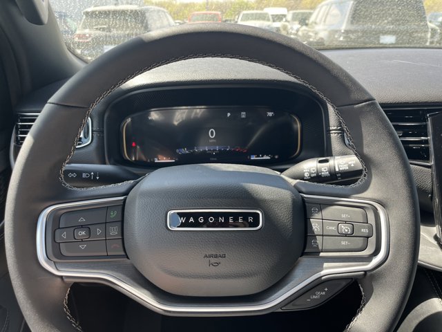 Vehicle image 10 of 13