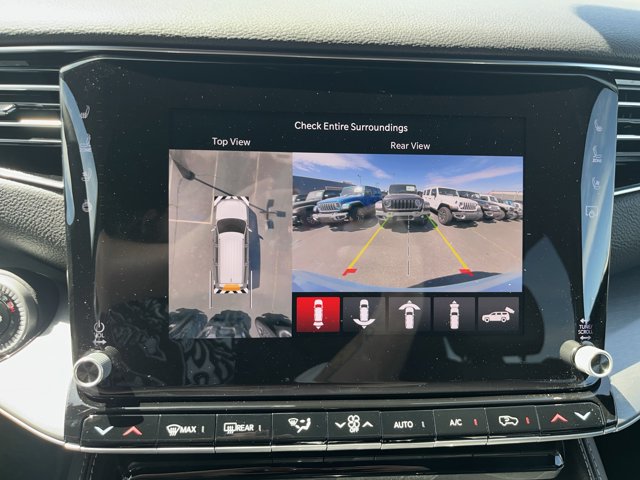 Vehicle image 12 of 13