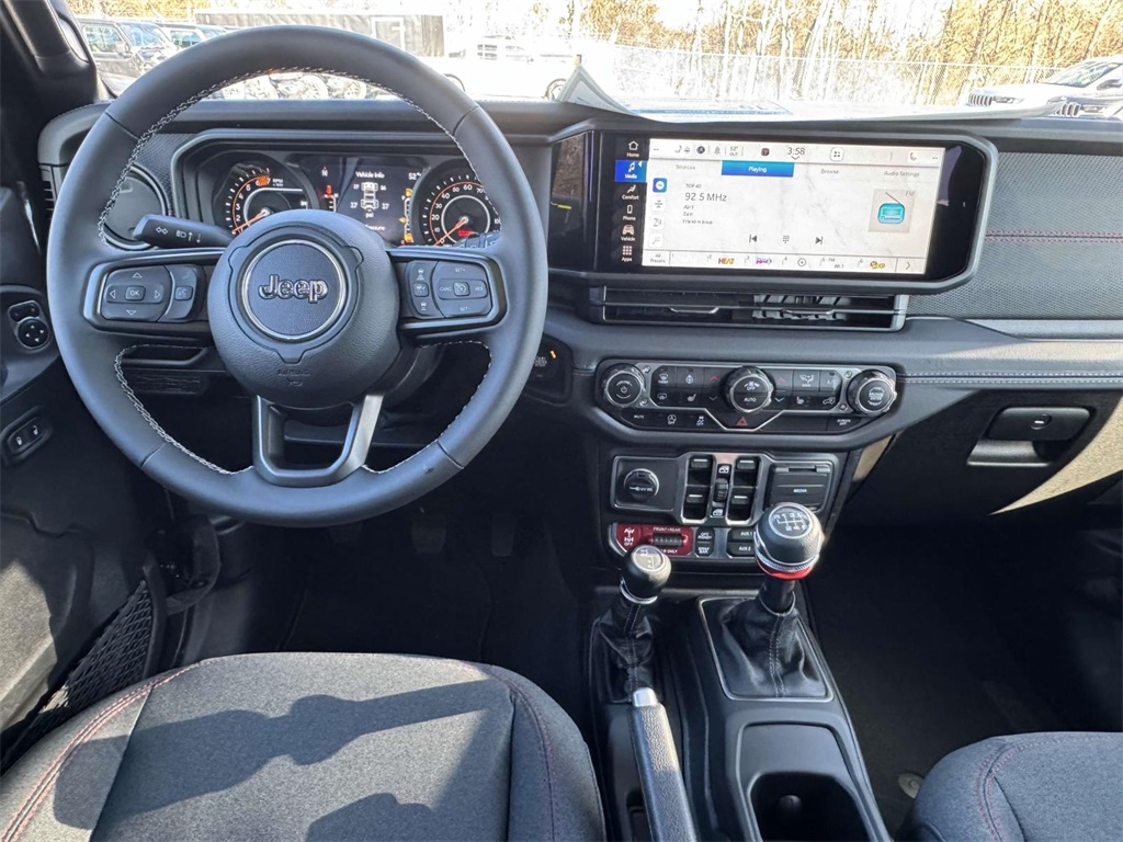 Vehicle image 10 of 19