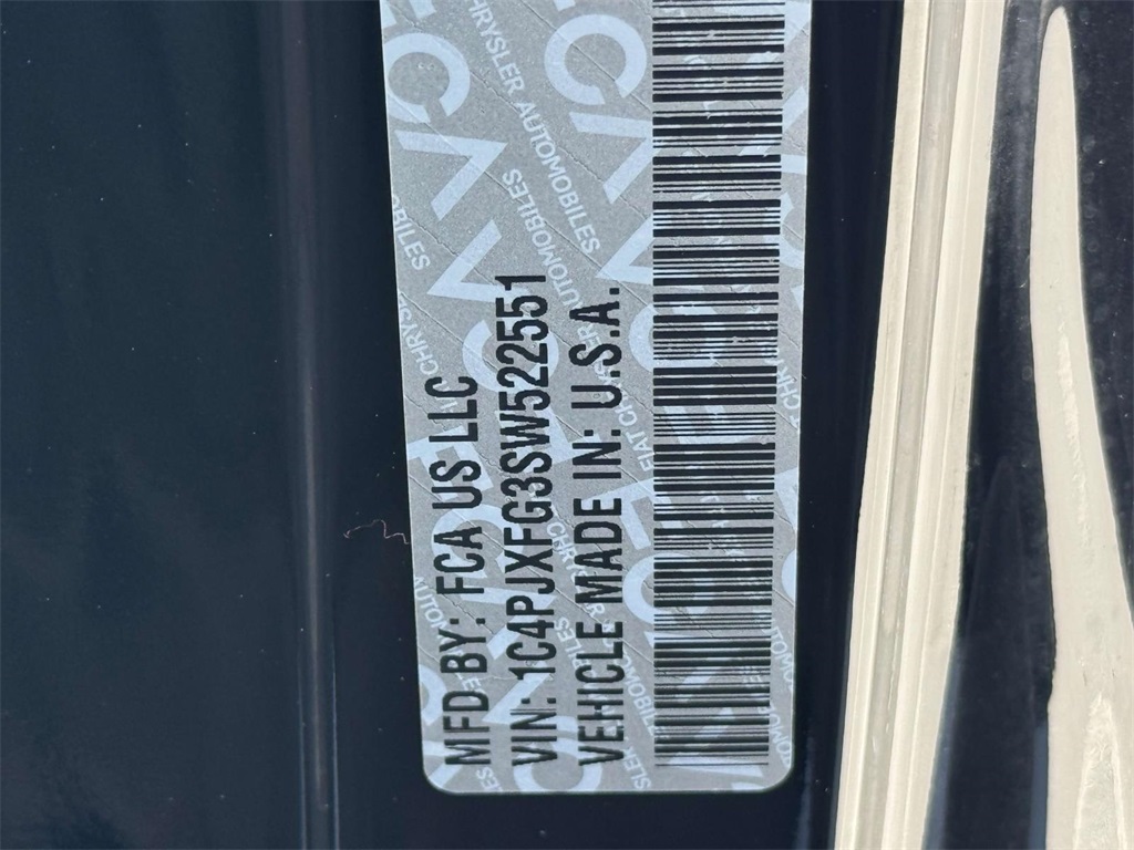 Vehicle image 16 of 19