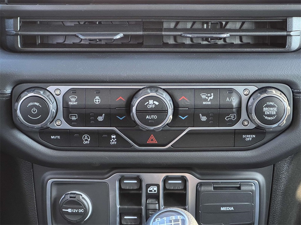 Vehicle image 19 of 19