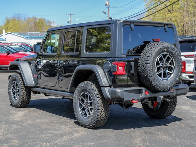 Vehicle image 5 of 32