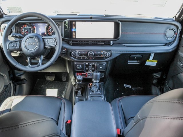 Vehicle image 23 of 32